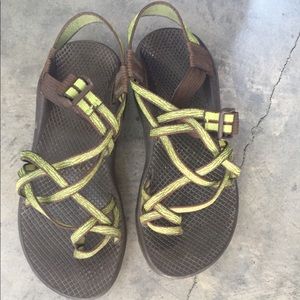 Women’s size 8 green Chacos